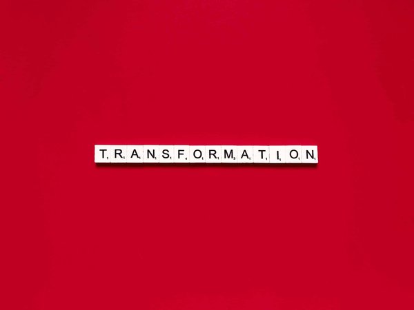 How Are AI-Enhanced Smart Mirrors Transforming UK's Retail Fitting Rooms?